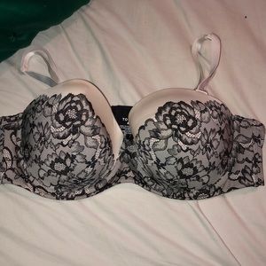 Torrid bra 42C NEVER WORN